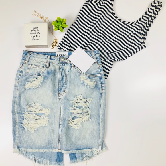 One Teaspoon Dresses & Skirts - One-Teaspoon Hendrix 20/20 Denim skirt SZ 26